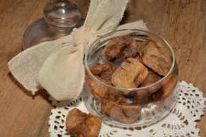 Keep your dried figs in a sealed container